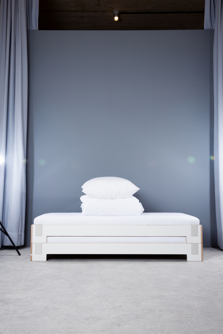 Tagedieb Stacking Bed