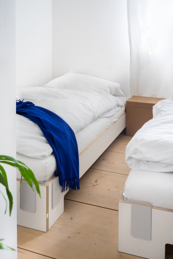 Tagedieb Stacking Bed